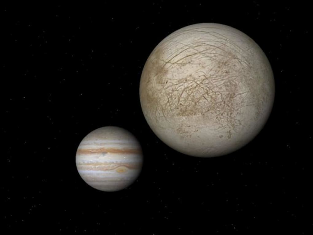Юпитер это небесное тело. Jupiter's Moon Europa. Шестой Спутник Юпитера Европа. Поверхность Европы спутника Юпитера. Европа Спутник спутники Юпитера.