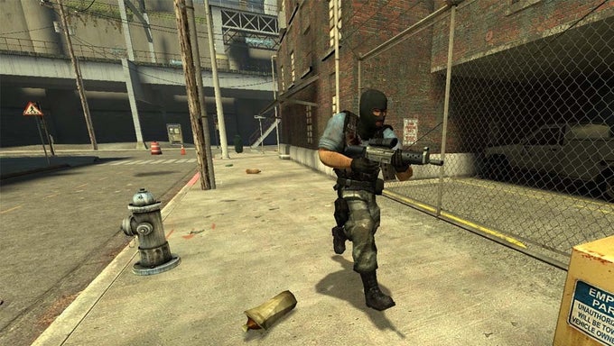 Counter-Strike: Source Counter-Strike: Source