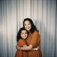 Biểu tượng của chương trình: Hug My Younger Self