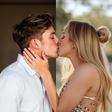 Symbol des Programms: AI VideoAI KissAI Hug-Vid…